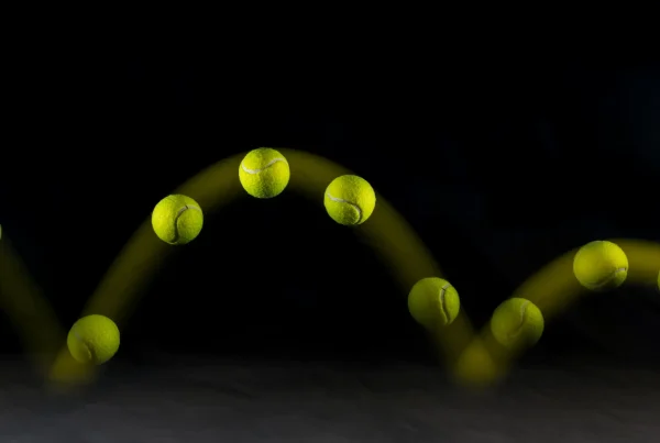 tennis ball bouncing to refer to website bounce rates